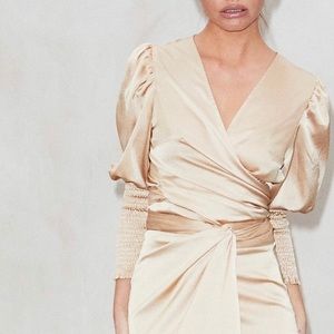 NeverFullyDressed Champagne Luxe Wrap worn once💕